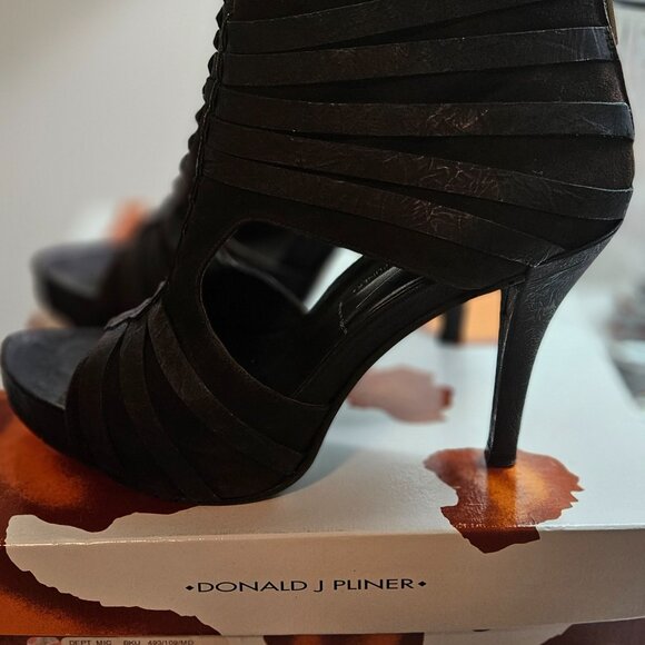 Donald Pliner Gladiator booties - Picture 5 of 10